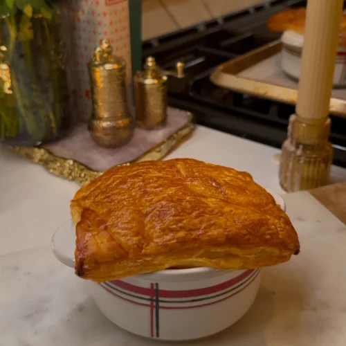 Tomato Soup Pot Pies: A Cozy Halloween Dinner Dream 🥧🍅