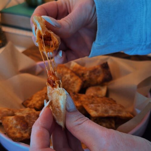 EASY HOMEMADE PIZZA ROLLS