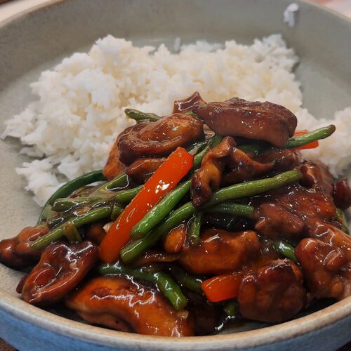Saucy Garlic Chicken (Better Than Takeout!)