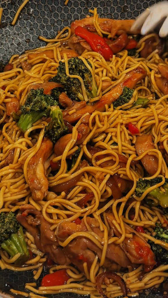 Chicken Chow Mein Stir Fry: The Takeout Dupe - KBees Recipes
