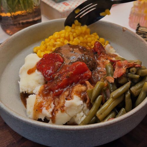 Smothered Steak & Green Beans